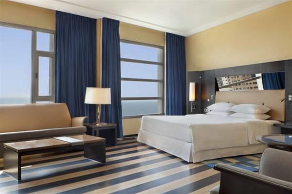 Four Points By Sheraton Hotell Beirut Exteriör bild